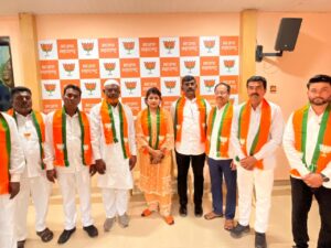 Congress office bearers from Raipur circle in Chikhali constituency join BJP:
