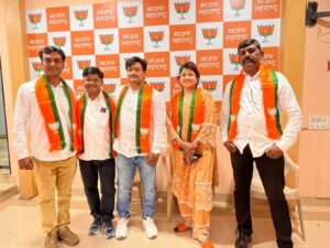 Congress office bearers from Raipur circle in Chikhali constituency join BJP: