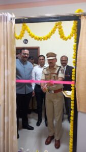 The court will directly contact the prisoners in the jail.