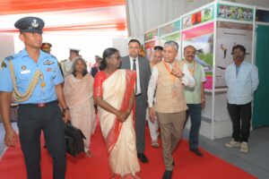 A glimpse of the AYUSH revolution: President Draupadi Murmu experienced the grand health exhibition in Shegaon