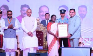 Dr. Ashutosh Gupta honored with Ayurveda Gaurav Award by the President