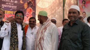 A bond of brotherhood on Eid