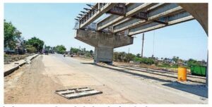 One dies after iron plate falls on head