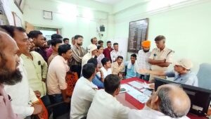 Locals storm Mahavitaran office to protest against exorbitant electricity bills.