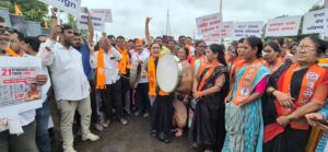 Massive protest in Buldhana against the lathi-charge in Delhi.