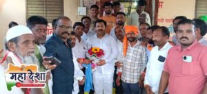 Idris Bhau Multani visits the Shri Kalika Devi Sansthan.