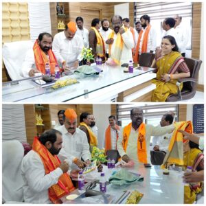 MLA Nitin Deshmukh pays a goodwill visit to the Buldhana Agricultural Produce Market Committee.