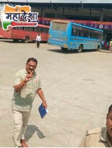 Clash breaks out among ST employees at Mehkar bus station.