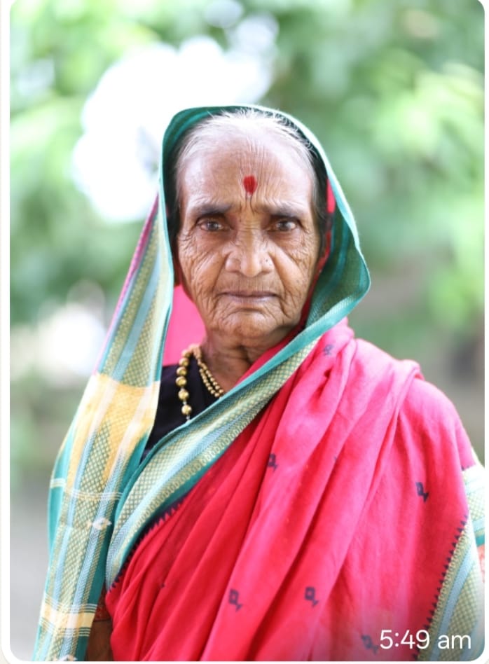 Donation even in sorrow: Jagdish Bakhkar donates his mothers eyes