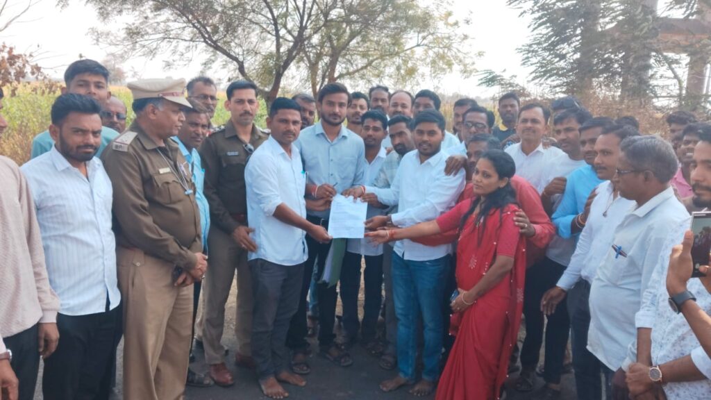 Citizens stage Sholay-style protest by climbing on water tanks to demand roads