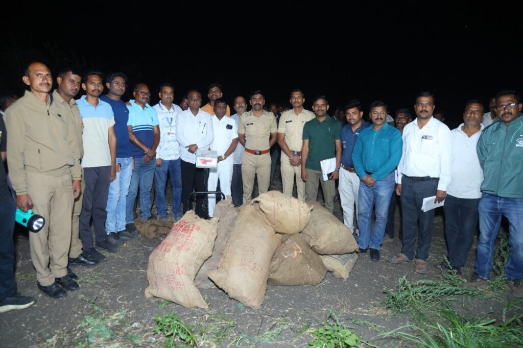 Raid on opium plantation; Plants worth 1.25 crores seized along with bonds