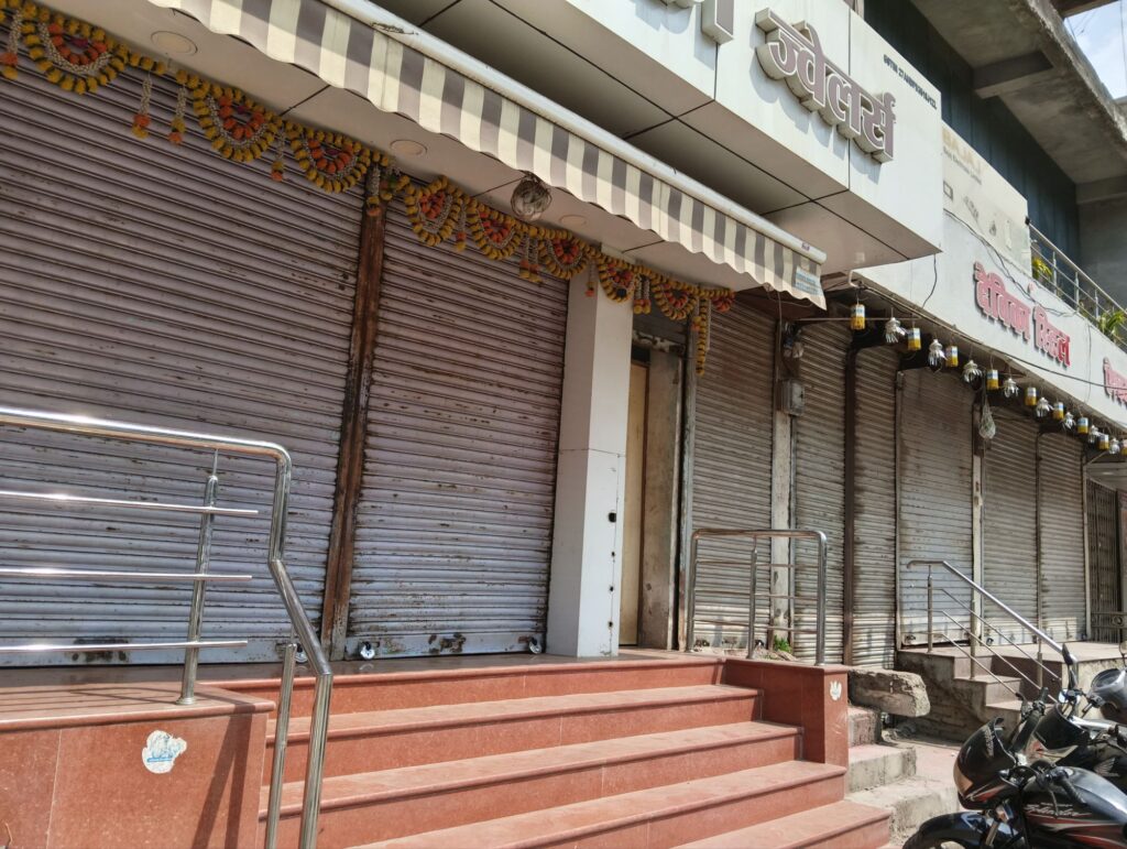 Chikhla bandh to protest against the incident in Chikhla