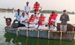 Immersion of Ajitdadas bones in Khadakpurna 