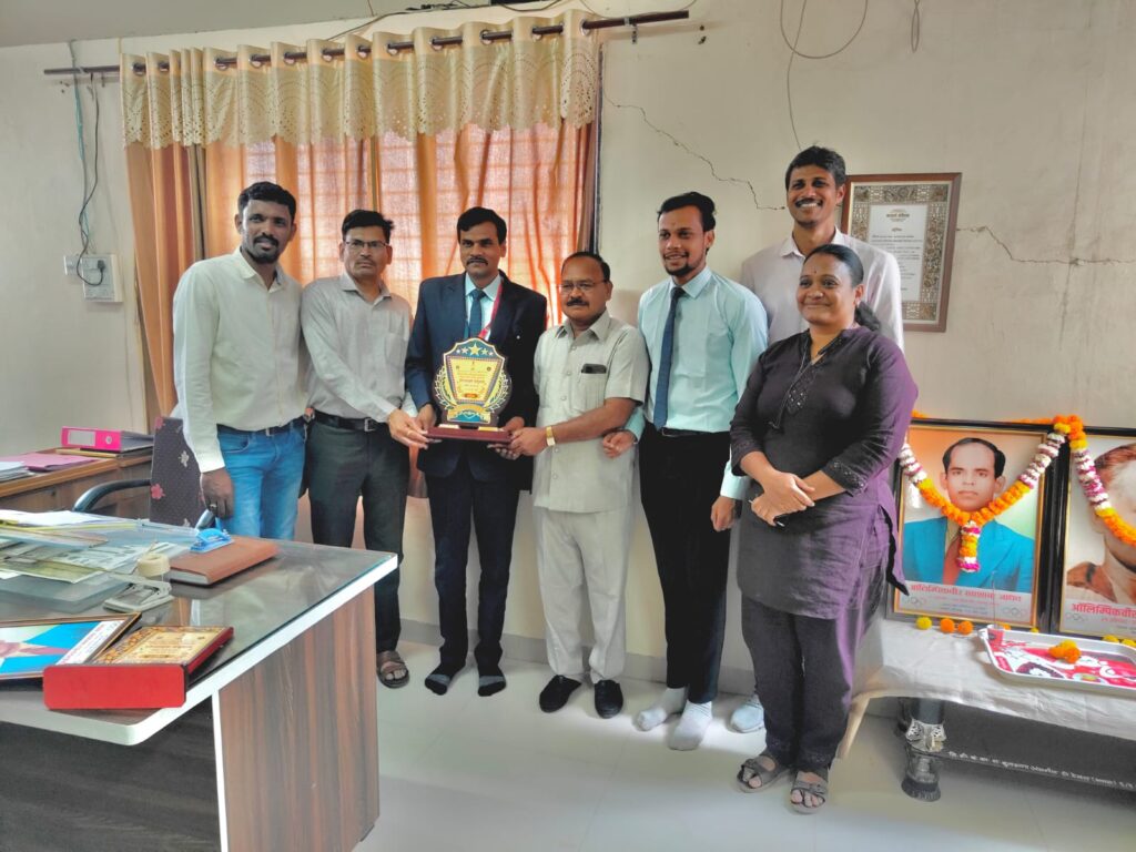 Jijau Gyan Mandir receives the District-Level First Prize from the Sports Department.
