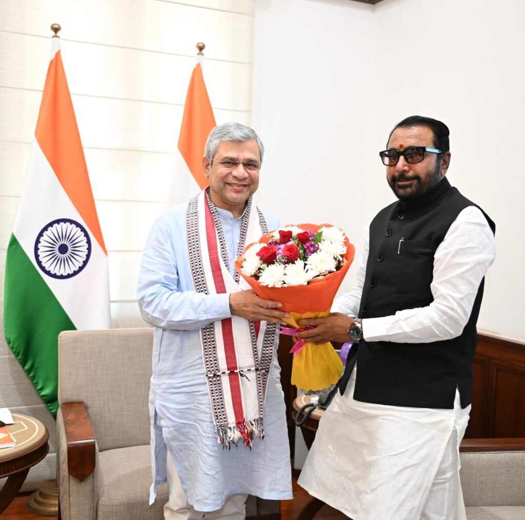 Stop at Shegaon Sanctioned for LTT-Ballarshah Train