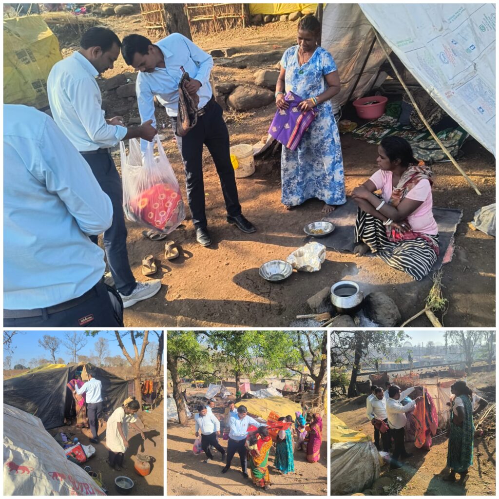 Distribution of clothes to the needy on the occasion of Sandeep Dada Shelke's birthday
