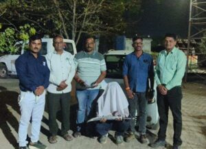 Sword in car; Youth arrested
