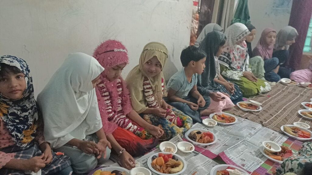 Ayman and Madihas first fast; Pray for a ceasefire