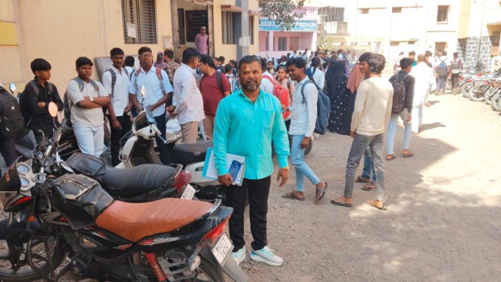 Back at the examination center after 31 years; 47-year-old Md. Jamil gave his 10th exam

