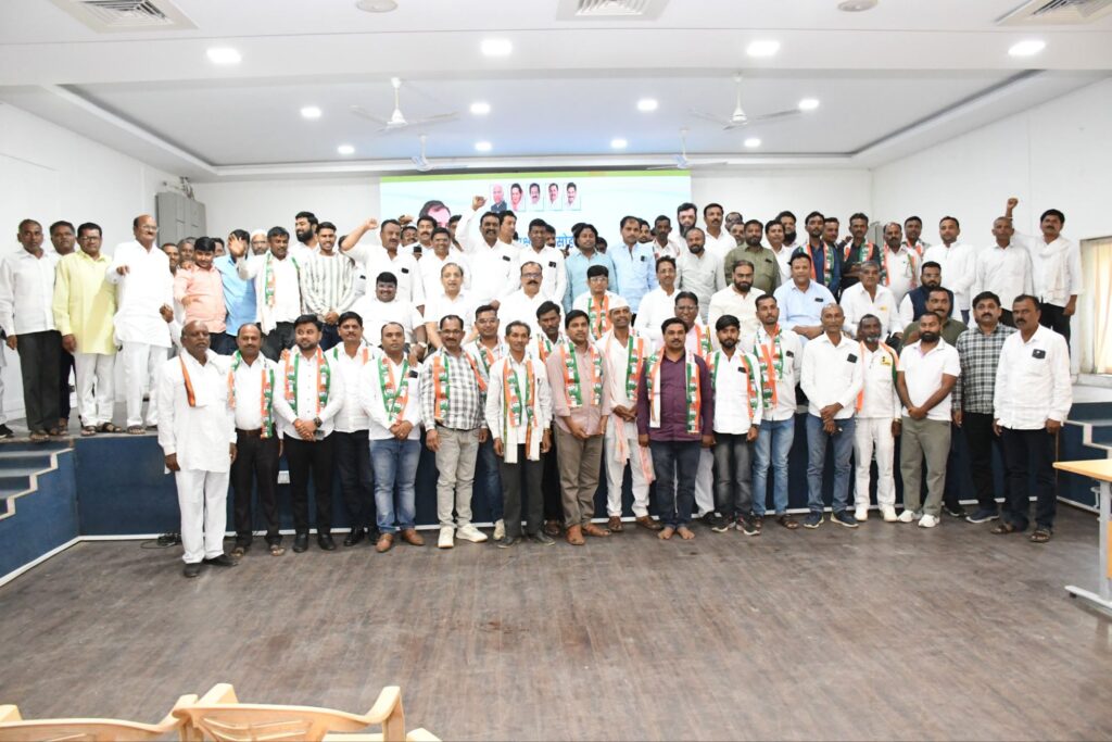 Sandeep Shelke joins Congress
